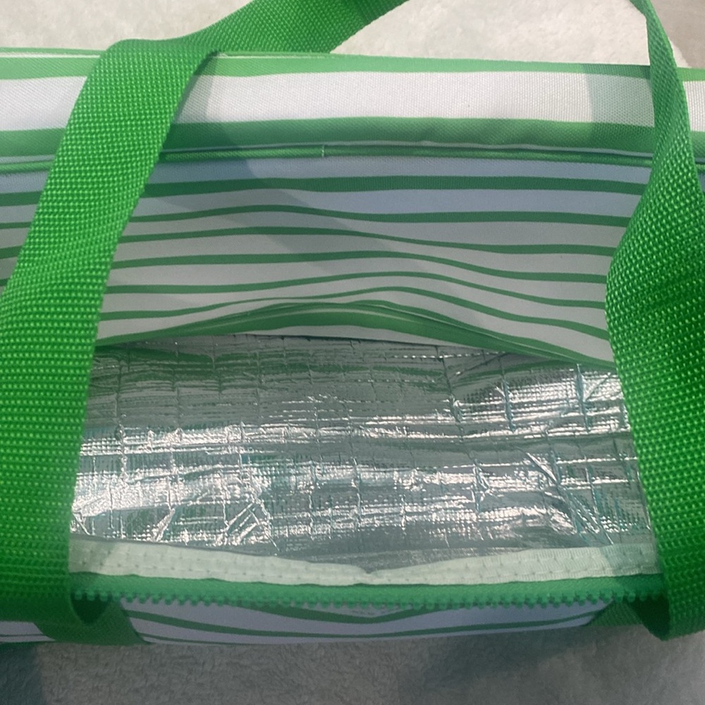 🆕♠️kate spade♠️ Cooler Bag, “Green Stripes”♠️ - Picture 7 of 7